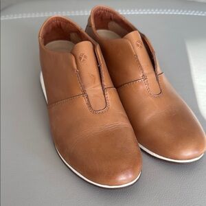 Hush Puppies Tan Leather Women's Sneakers